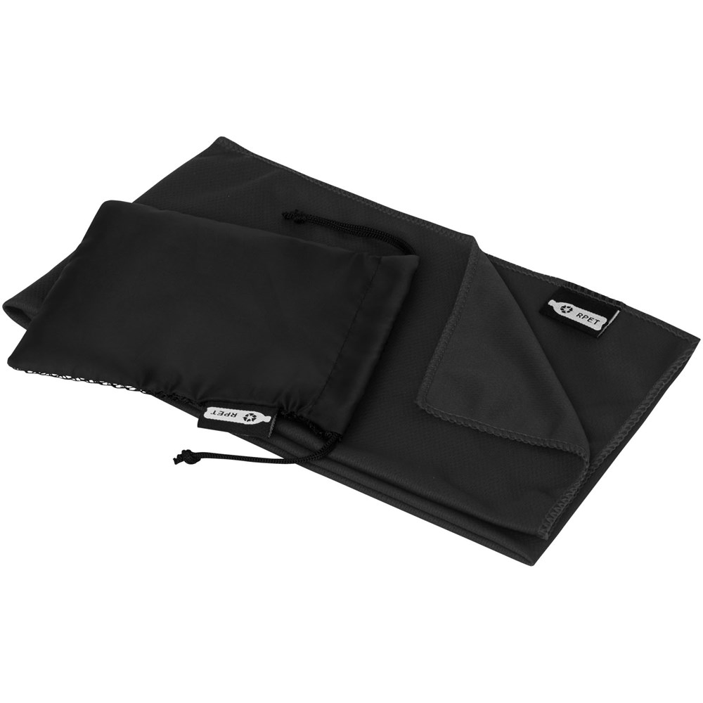 Serviette de sport rafraîchissante en PET recyclé Raquel avec pochette 80 x 30 cm Noir