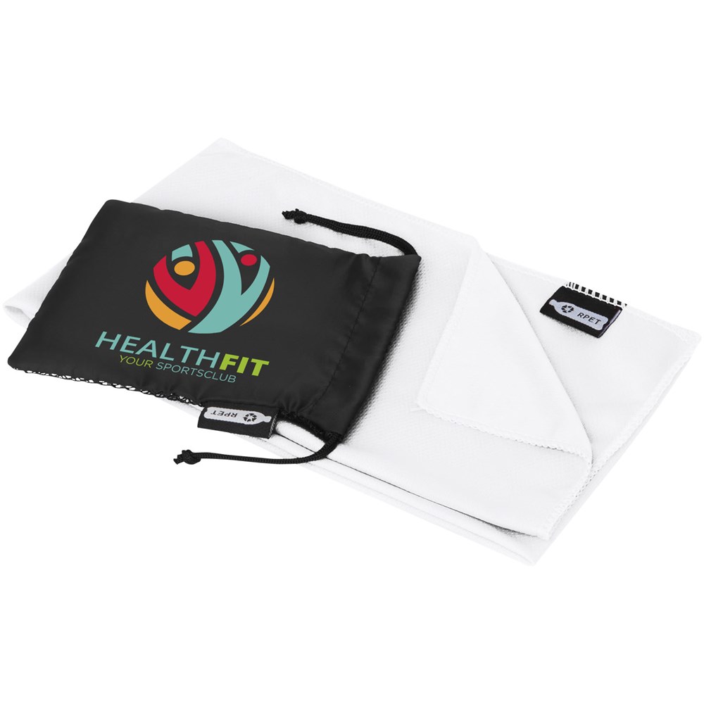 Serviette de sport rafraîchissante en PET recyclé Raquel avec pochette 80 x 30 cm Blanc